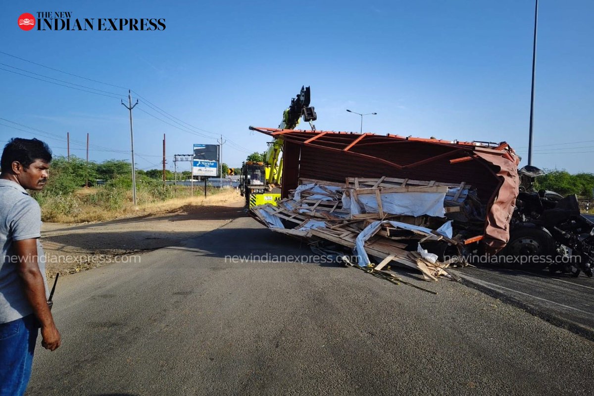 TNIE Tamil Nadu (@xpresstn) on Twitter photo Three people, including the drivers of two lorries, killed on the spot in a head-on collision on the #Madurai–#Thoothukudi National Highway near #Virudhunagar's #Aruppukottai.
Express photos | <a href="/KKSundar123/">K.K.Sundar</a> Three people, including the drivers of two lorries, killed on the spot in a head-on collision on the #Madurai–#Thoothukudi National Highway near #Virudhunagar's #Aruppukottai.
Express photos | <a href="/KKSundar123/">K.K.Sundar</a>