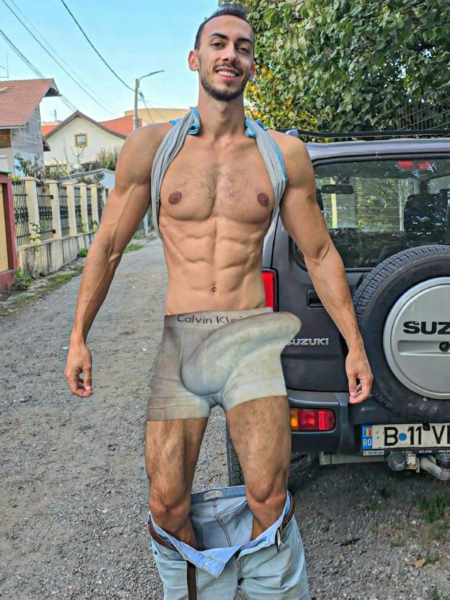 Danmodel10's tweet photo. I have a MASSIVE 🍆 https://t.co/PKImdPr48s