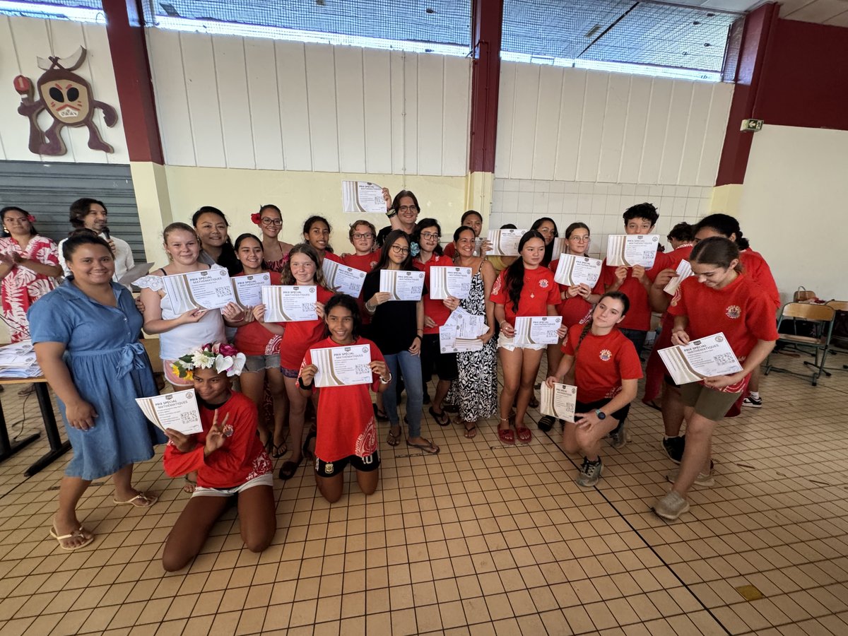 Collège Taaone tweet media