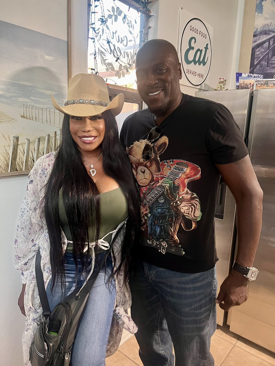 "🎉 Had an amazing time with <a href="/LexSteele11/">Lexington Steele</a> 
celebrating James Bartholet's 800th anniversary show! It was a fantastic event honoring an incredible milestone inside the industry. Cheers to many more years of success and memorable moments!