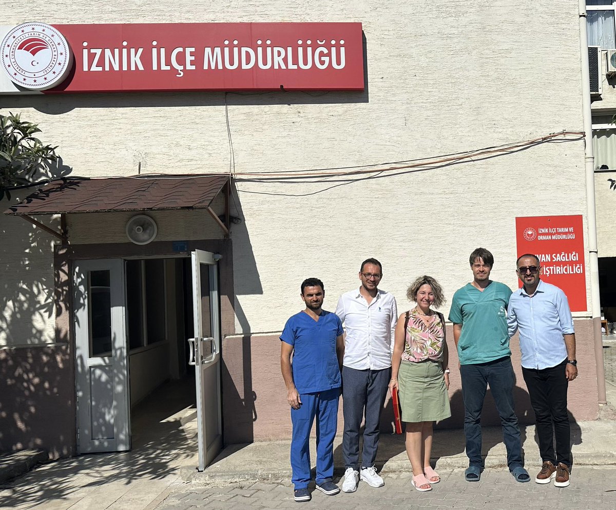 📍 Bursa

Genel Başkan Yardımcımız Veteriner Hekim Esre Karayılan ve üyelerimiz tarafından İznik İlçe Tarım ve Orman Müdürlüğü ziyaret edildi.

meslektaşlarımız ile bir araya gelinip mesleki sorunlarımız konuşuldu. Sendikamızın yaptığı çalışmalar ve Bakanlık görüşmelerimiz