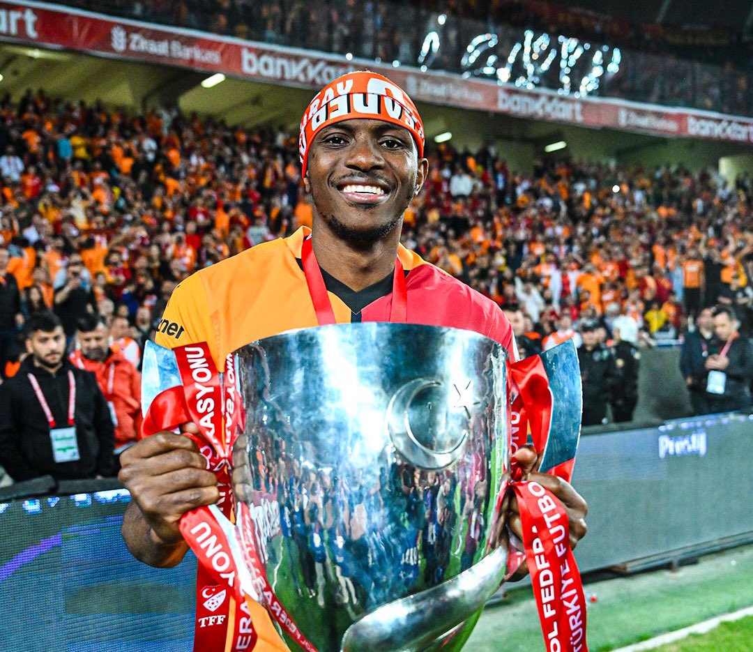 Dik dur eğilme! <a href="/victorosimhen9/">Victor Osimhen</a>