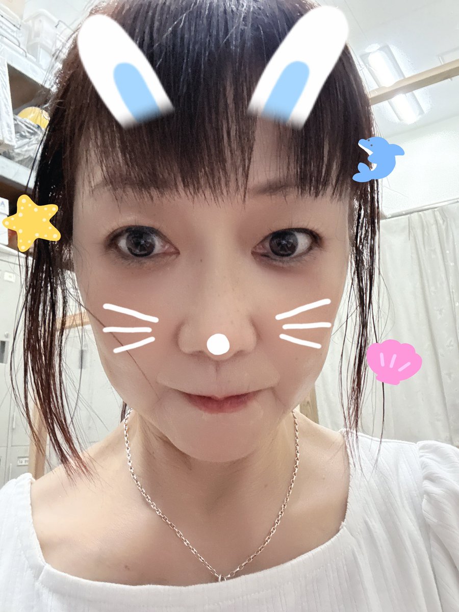 hiroko3004's tweet image. こんにちは♡(*´˘`*)♡今朝埼玉県に住む長女からphoto「うらら♡おっか〜にそっくりだよ」同じく埼玉県に住むは孫1号21才なのよ~体型そっくりってお互い自覚してるけど似てるかな💕もう1枚は先程会社で📷🫧この後半のお仕事も頑ろ⸜(๑⃙⃘'ᗜ'๑⃙⃘)⸝