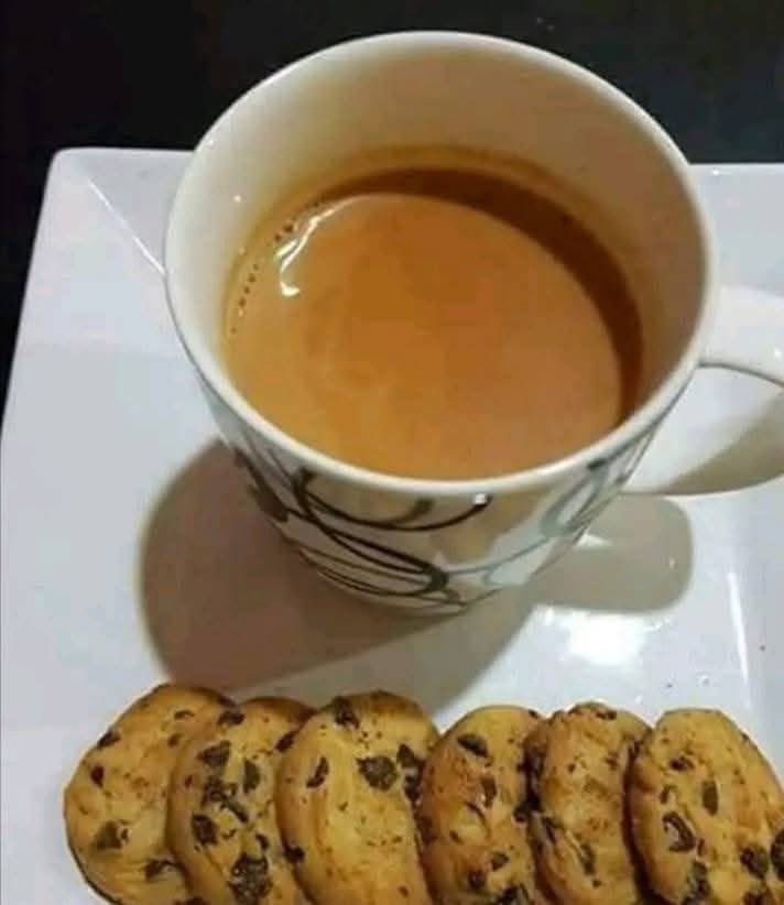 اوےےےےے ہینڈسم 
طبیعت خراب ہے.
ڈاکٹر نے تمہارے ساتھ چائے پینے کا کہا ہے۔ 😕