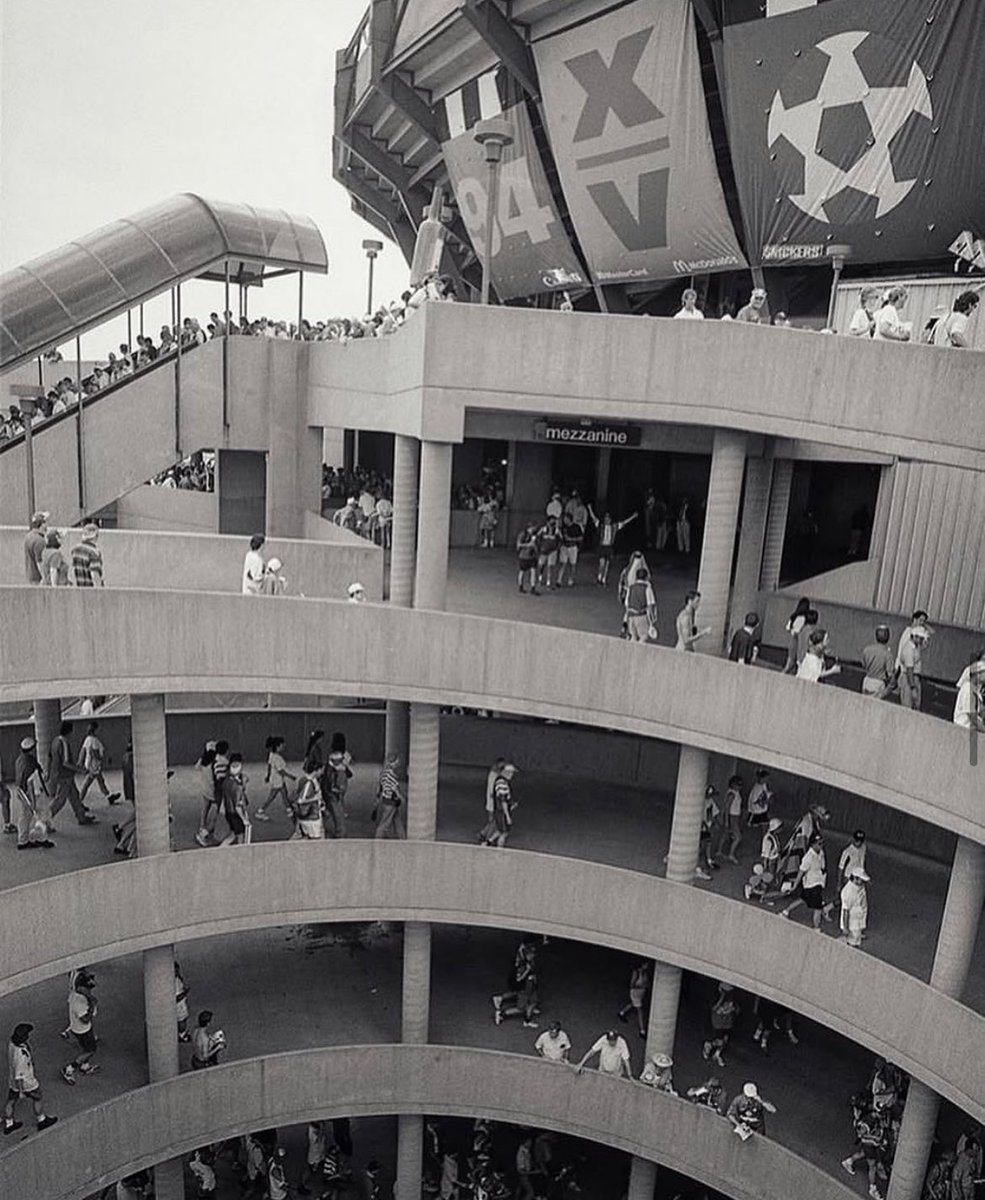 DavisArchive's tweet image. Day 4 sporting landscapes, image: Giants Stadium after Ireland game World Cup USA 94 #worldcup #worldcupusa94