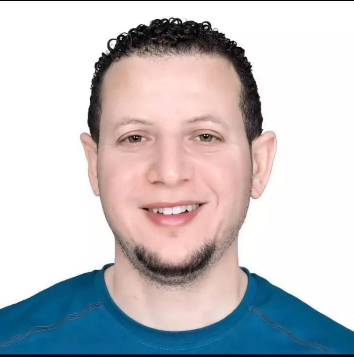 ٠

٠

               ْ °• 🌿🤍🍃 

✧ اللهُمَّ ✧ إني أسألك أن تَجعلنـى رجل
يليــق بـــه العلــو
ويسابقة المجد أينمـا حل 
و أفتح لي أبواب الفرص العظيمة 
وأكتب لي طريقاً مفروشاً بالتميز والإنجاز 
وأجعل إسمي لامعاً بين الكبـار
ومكاني عالياً بين العظماء.

#أمين_يارب_العالمين 🤍🌿