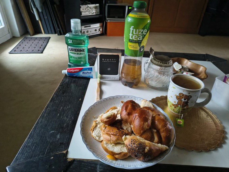 Śniadanie, herbatka, toaleta i o 10:00 zapraszamy z <a href="/BorekMati/">Mateusz Borek</a> do KS 🤓