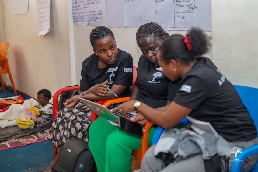 G4ClimateAction's tweet image. Day 3 forcused on understanding customer/user needs and conducting interviews to know if the climate related challenges really exist and to understand the existing alternatives in communities. Looking forward to the ideation day today! #GreenpreneurshipAcademy2025