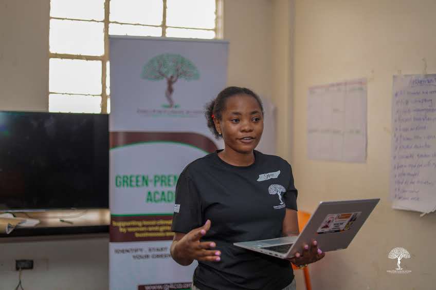 G4ClimateAction's tweet image. Day 3 forcused on understanding customer/user needs and conducting interviews to know if the climate related challenges really exist and to understand the existing alternatives in communities. Looking forward to the ideation day today! #GreenpreneurshipAcademy2025