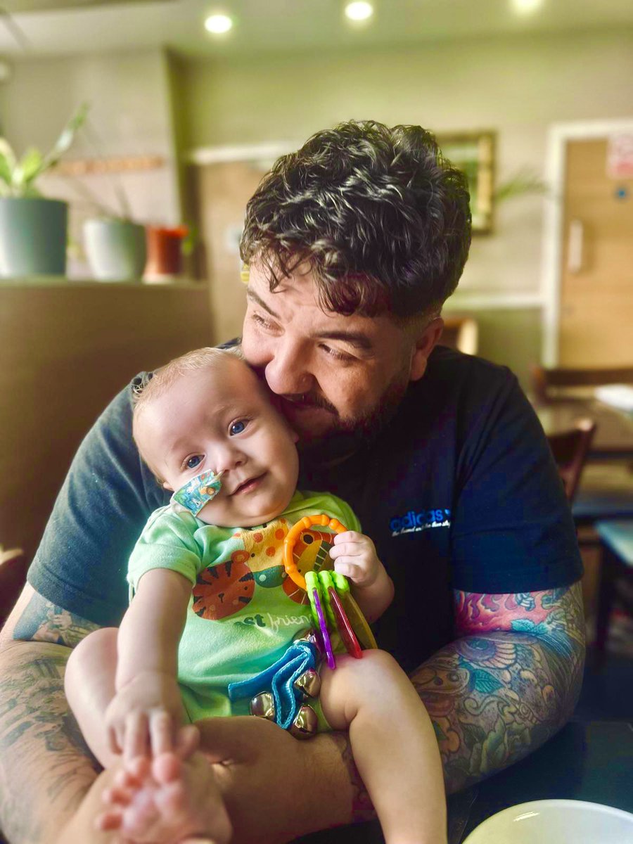 djliamh's tweet image. Haven’t posted a Leo update for a while! 

He’s managed to avoid any further hospital admissions for a few weeks which is always a bonus. 

He’s growing, feeding &amp;amp; still smiling.

The boy is a trooper 💙