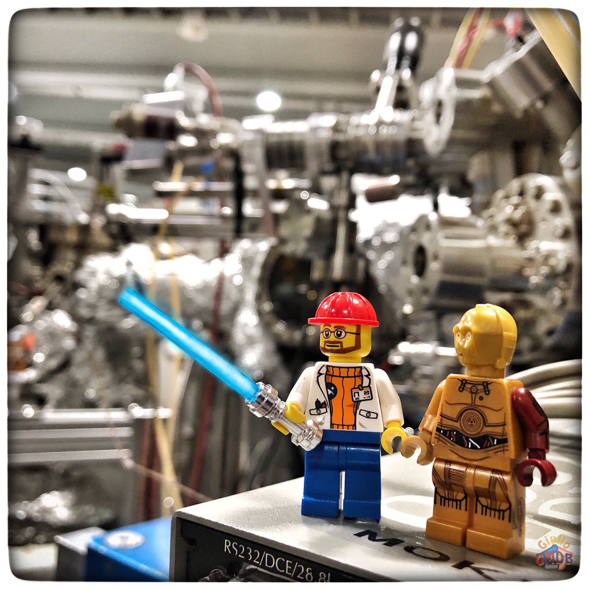 #MiniG è molto orgoglioso che nella sua città a #Trieste dopo 32 anni di operatività di #Elettra, la macchina di luce del Sincrotrone, ora si rinnova in Elettra 2.0, con prestazioni enormemente superiori. Chissà quante nuove scoperte che porterà