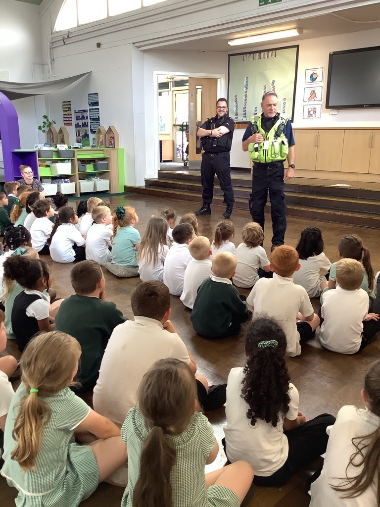 Mr Pollard - EYP/Team Opal (@mrpollardmg) on Twitter photo EYFS and Year 1 (<a href="/MissOldhamMG/">Miss Oldham -1O Diamond</a>) had a fantastic visit from the police! They learnt about their role, uniform and vehicles. The children had some fantastic questions! <a href="/TeamManorGreen/">Manor Green Primary #ReadyRespectfulSafe</a> EYFS and Year 1 (<a href="/MissOldhamMG/">Miss Oldham -1O Diamond</a>) had a fantastic visit from the police! They learnt about their role, uniform and vehicles. The children had some fantastic questions! <a href="/TeamManorGreen/">Manor Green Primary #ReadyRespectfulSafe</a>