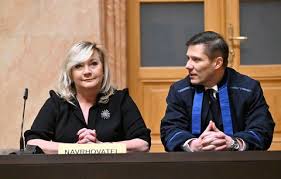 lucyhopes7's tweet image. Velkým nebezpečím v demokratické společnosti je zpochybňováni jednání a činnosti @usoud_official  Ústavního soudu, čeho a jakých hodnocení se dopouští ta p(r)áv(n)ice @alenaschillerov je už do nebe volající. Že se soud chová jako posvátná kráva a další výroky, nebezpečné a…