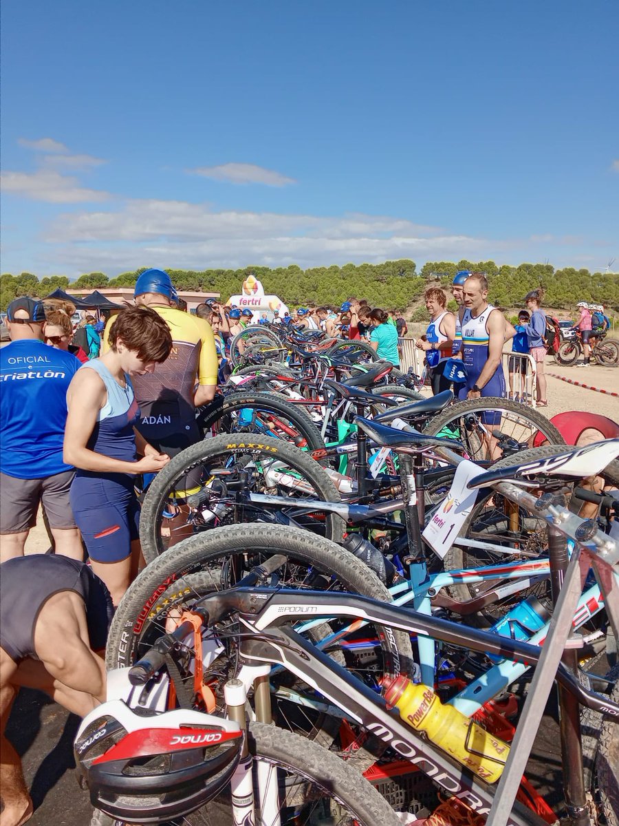 🏊🏼‍♂️🚴🏽🏃🏻 Más de 1.500 atletas inscritos en el nacional de Acuatlón, Triatlón Cros y Duatlón Cros 2025.
Las pruebas se celebrarán en Calahorra. La organización pide...
LÉELO EN:  tinyurl.com/yvmsflde

#Acuatlón #Triatlón #Duatlón #Calahorra