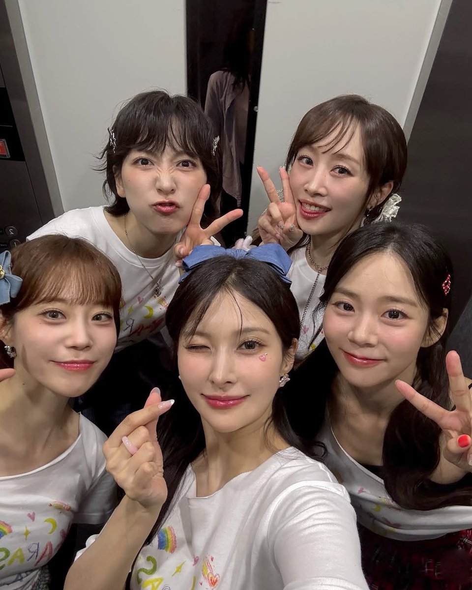 iambomharu's tweet photo. 카라는 영원해
카밀리아도 영원해 https://t.co/9KO4WNk2EN