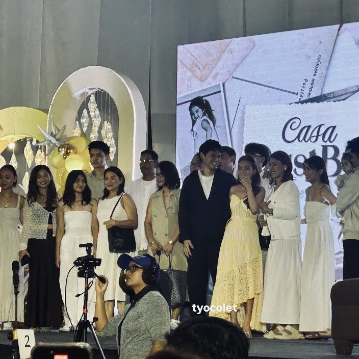 kesodvy's tweet image. dustin and bianca with their families
DUSTBIA GRAND FANMEET