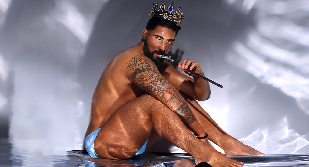 DNAmagazine's tweet image. He was told not to wear the Aboriginal flag. He wore it anyway and became the first queer, First Nations Mr Universe. Jonathan Berry isn't just winning titles; he's setting new standards. Read the exclusive DNA interview. #MrUniverse #FirstNations #QueerExcellence