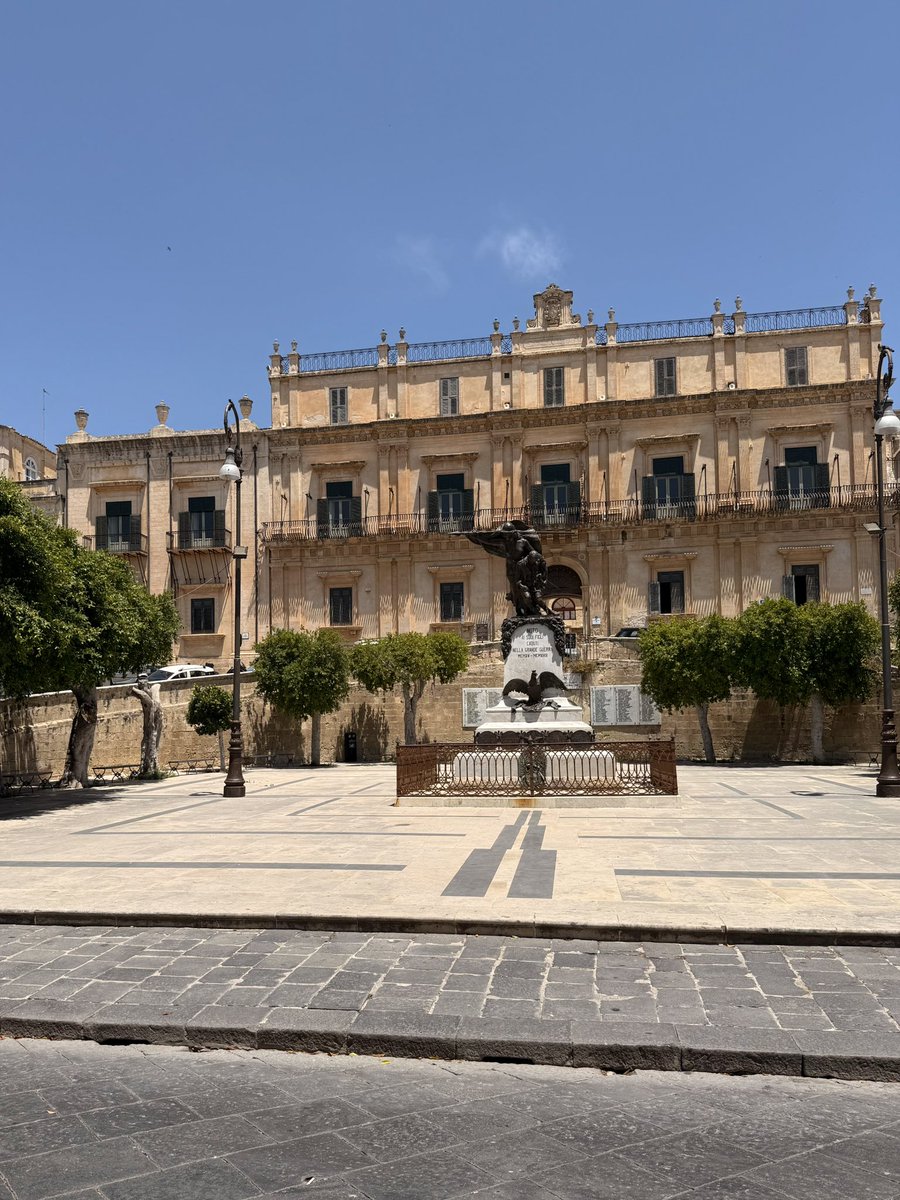 markswalking tweet media