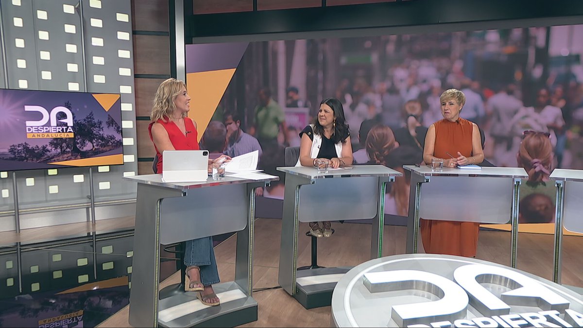 Comentamos la actualidad con Stella Benot <a href="/stellabenot/">Stella Benot</a> e Inmaculada León <a href="/Leon_Inma/">Inma León</a>. En directo 👇
 
 🌐 canalsur.es/tv_directo-119…

📲 #InfórmateEnCanalSur