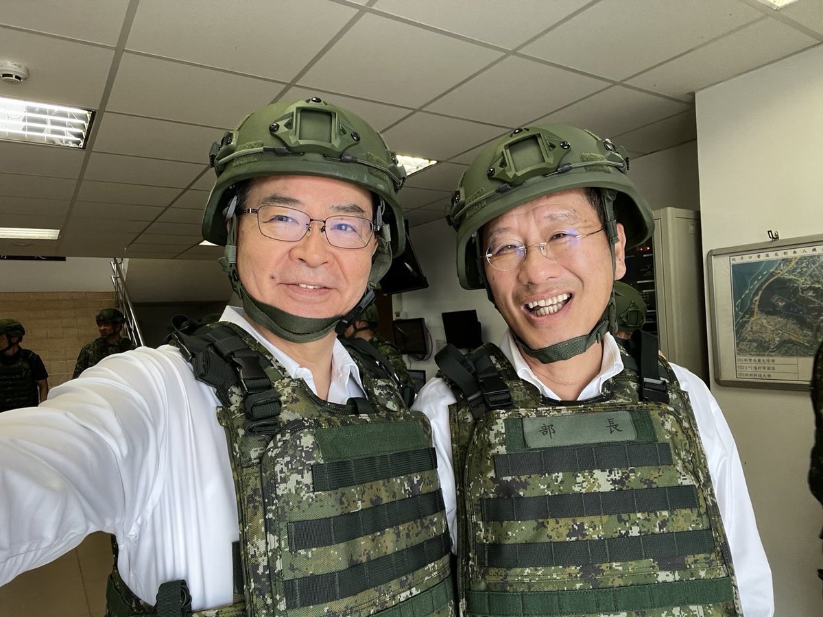 josephwutw's tweet image. Together with @MoNDefense Minister Koo, we accompanied President @ChingteLai to inspect the real firepower of our new M1A2Ts—the most powerful tanks on the face of the Earth!
💪💪💪