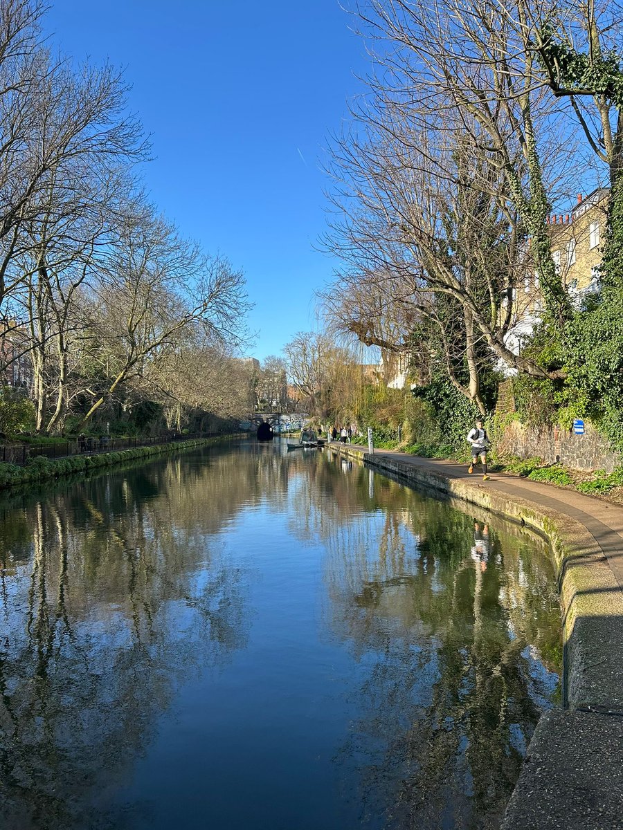 Is CRT trying to ban us using stoves on chargeable moorings now? They sent a short survey to everyone who booked a mooring at Angel. If you ever booked the mooring, please search your email and say why you still need your stove and why it should be free regular towpath mooring!