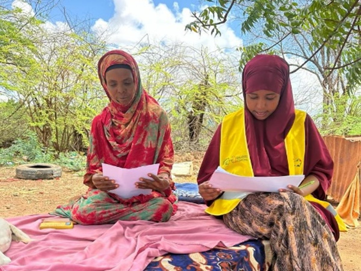 𝐏𝐡𝐨𝐭𝐨 𝐨𝐟 𝐭𝐡𝐞 𝐖𝐞𝐞𝐤: The #Nabadaynta-supported, community-based Justice Promoters (JPs) conducting outreach to local residents. The JPs are currently active in Baidoa, Kismayo, Doolow, and Xudur Districts.

#GoFarGoTogether @IOM_Somalia <a href="/UKinSomalia/">UK in Somalia🇬🇧🇸🇴</a> <a href="/EU_in_Somalia/">EU Delegation Somalia</a>