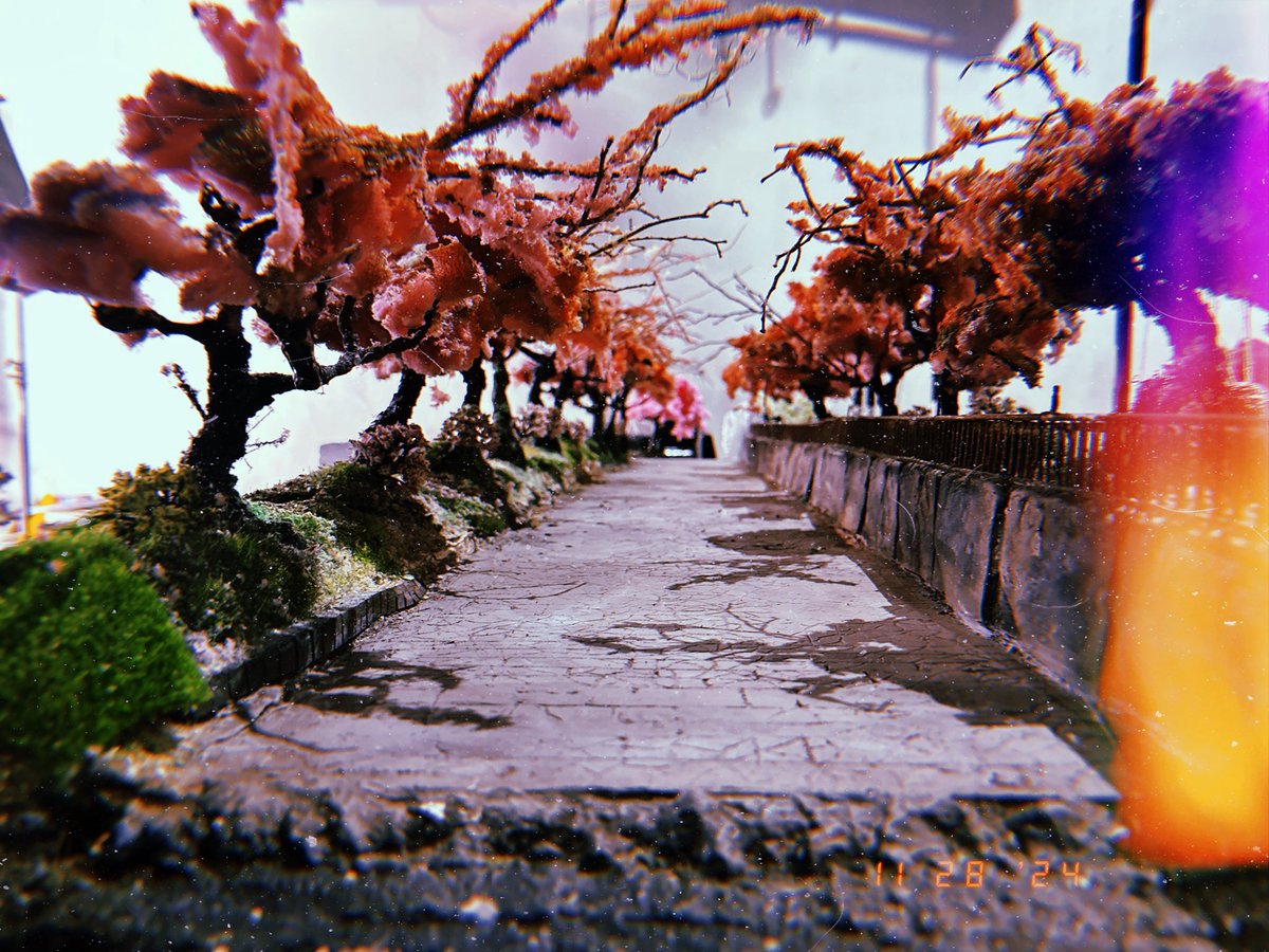 heyrow's tweet photo. The opening sequence of My Love Will Make You Disappear featured real miniature sets which were painstakingly constructed and shot. Such effort for a short segment just to give this film a different magical touch. ;)

#MyLoveWillMakeYouDisappear is now on Netflix!!! https://t.co/OjH3JSX03o