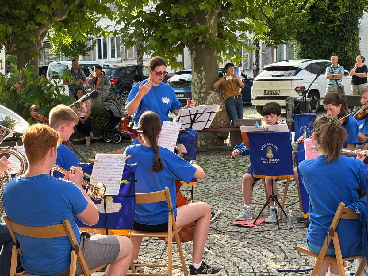 The music tour wrapped up with a bang last night as their final concert brought the house down! The crowd was massive and the energy electric. To celebrate, the group capped off the night with a fun round of bowling.