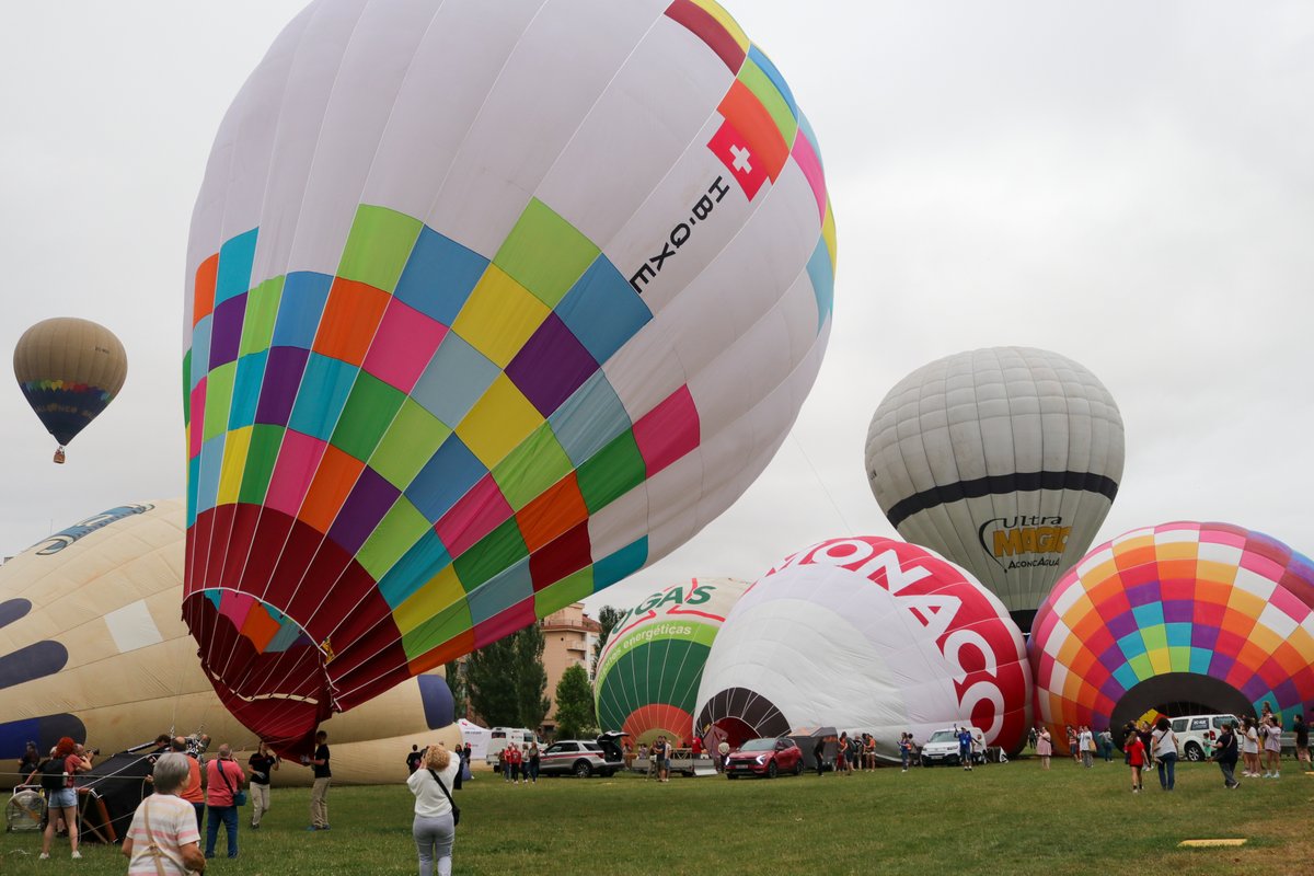 Ja hem viscut el primer vol de l'European Balloon Festival! 😍 

Recordeu que podeu consultar tot el programa a la web 🔗 ebf.cat/index.php/ca/a…