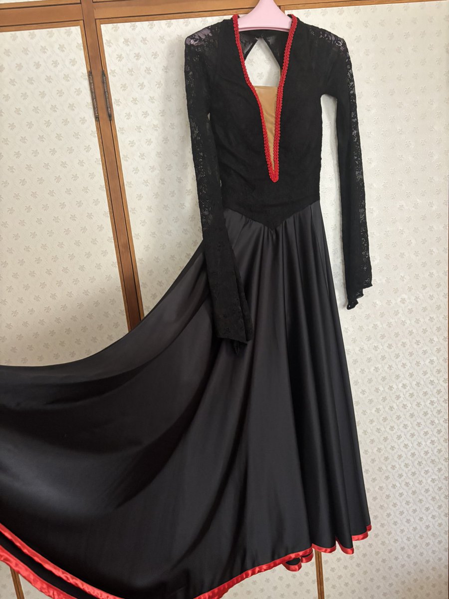 nnk55yr's tweet photo. 🖤Dress for Sale/Rental🖤
★タカダンス製
★着用者:155cm

ストーンなし、シンプルなパソドブレドレスです。
着用回数1回なのでとても綺麗です。

レンタル価格・販売価格はDMでお問い合わせください。 https://t.co/22pLNretz6