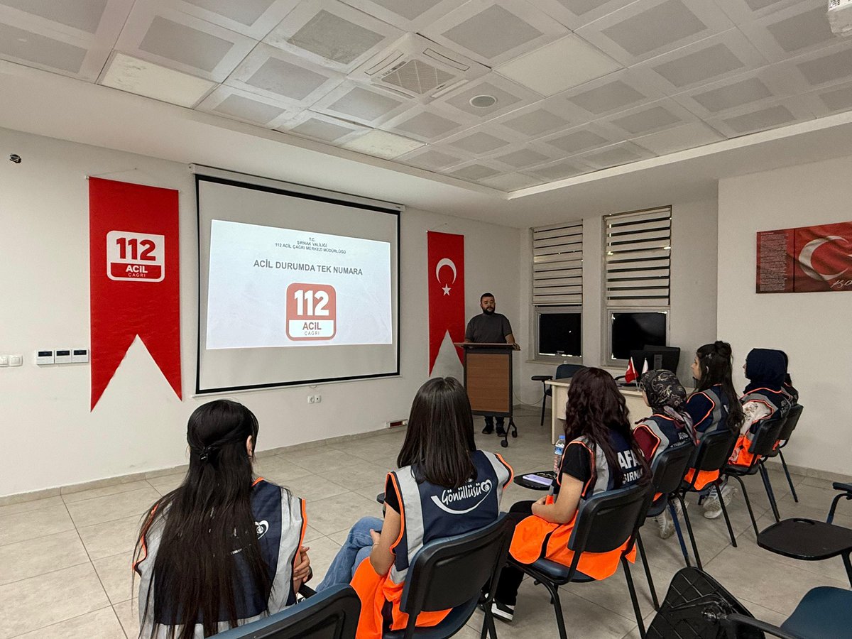 Şırnak 112 Acil Çağrı Merkezi (@sirnak112acm) on Twitter photo 📌Stajyer Ögrencilere 112 Acil Çagri Merkezi Tanıtımı Yapıldı.
Tanıtım programı, öğrenciler tarafından ilgiyle takip edildi ve sorularla interaktif bir ortamda tamamlandı. Kurum olarak öğrencilere yönelik bilgilendirme faaliyetlerimiz devam edecektir.
<a href="/112teknumara/">112 Acil Çağrı Merkezleri</a> <a href="/BirolEkici73/">Birol Ekici</a> 📌Stajyer Ögrencilere 112 Acil Çagri Merkezi Tanıtımı Yapıldı.
Tanıtım programı, öğrenciler tarafından ilgiyle takip edildi ve sorularla interaktif bir ortamda tamamlandı. Kurum olarak öğrencilere yönelik bilgilendirme faaliyetlerimiz devam edecektir.
<a href="/112teknumara/">112 Acil Çağrı Merkezleri</a> <a href="/BirolEkici73/">Birol Ekici</a>