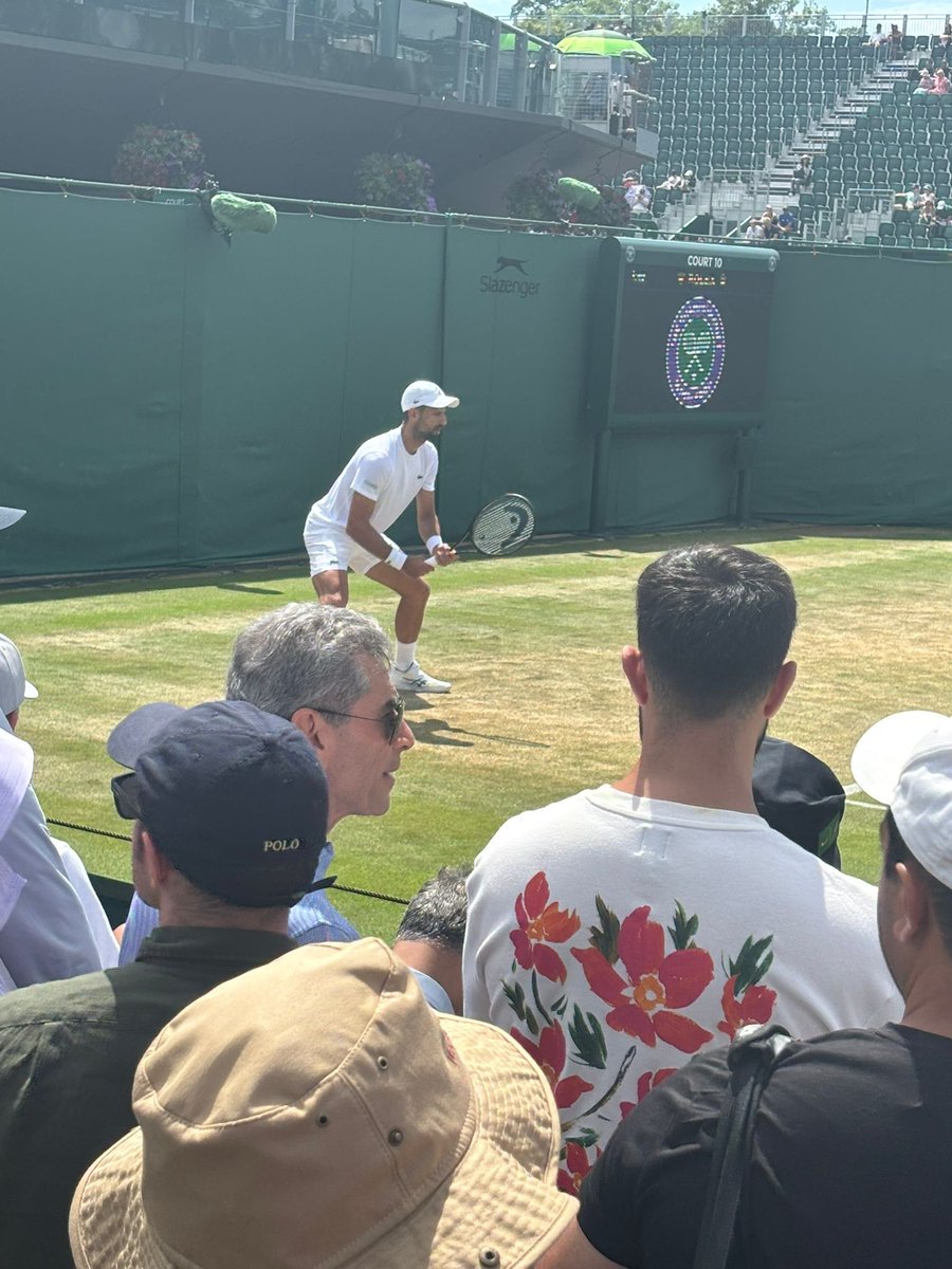 OA Carlton tweet media