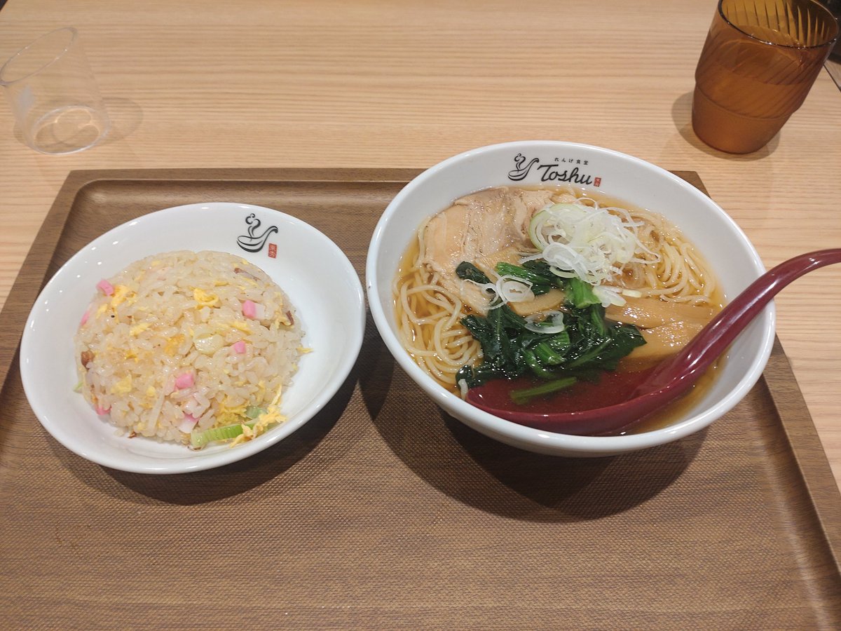 daikichi_maruko's tweet photo. 【新丸子探訪シリーズ】
はい🌞どうも代理🌴です
れんげ食堂Toshu(東秀)さんがオープンしました㊗️
それこそコロナ前にこの近くにあってよくお世話になってました
戻ってきてくれて嬉しい限りです
なんならこの向かいのオリジン弁当さんもよく買ってます🍱 https://t.co/mXQy4TJKLQ