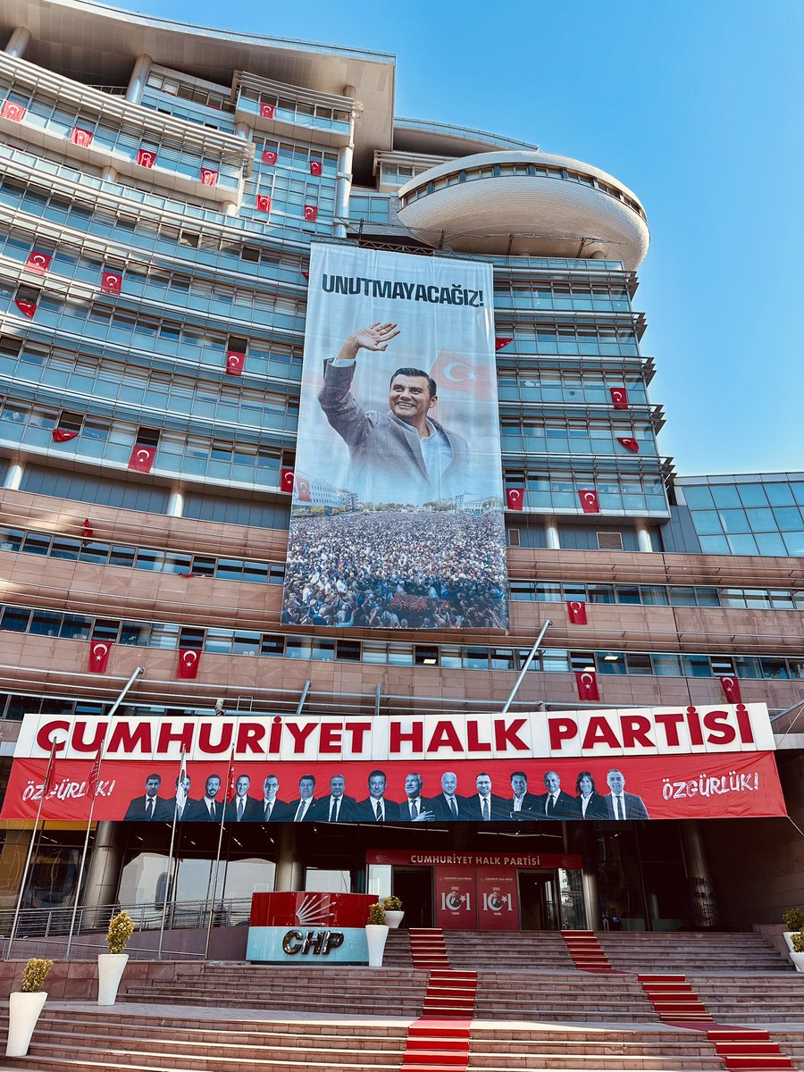 Ferhat KARADAĞ (@karadagferhatt) on Twitter photo Haksızca ve hukuksuzca tutuklanan belediye başkanlarımıza #Özgürlük
<a href="/herkesicinCHP/">CHP 🇹🇷</a> <a href="/eczozgurozel/">Özgür Özel</a> <a href="/EnsarAytekin10/">Ensar Aytekin</a> <a href="/MTanal/">Av.Mahmut TANAL</a> Haksızca ve hukuksuzca tutuklanan belediye başkanlarımıza #Özgürlük
<a href="/herkesicinCHP/">CHP 🇹🇷</a> <a href="/eczozgurozel/">Özgür Özel</a> <a href="/EnsarAytekin10/">Ensar Aytekin</a> <a href="/MTanal/">Av.Mahmut TANAL</a>