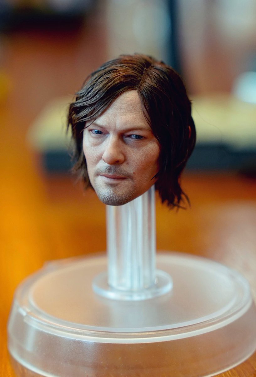 Hot Toys ha anunciado una colaboración con Kojima Productions para lanzar figuras de #DeathStranding2.

De momento solo se ha visto a Sam, pero... como siempre, increíble el nivel de detalle. Fijaos en la recreación facial de Norman Reedus.