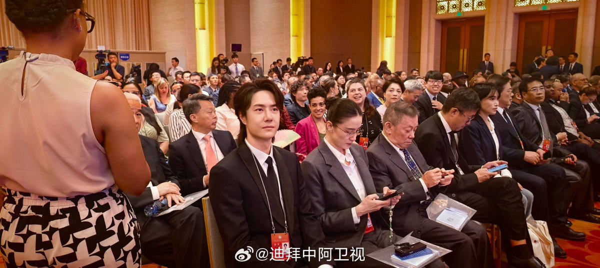 เก่งที่สุดเลย งานหลวงก็มา 💚
เชิดหน้าชูให้พวกเราภูมิใจมากกกกก 😭💎
#WangYibo #หวังอี้ป๋อ
#WangYibo王一博