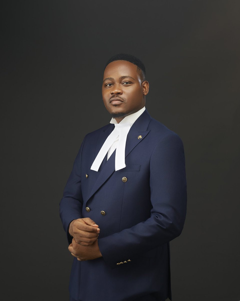 kaybest__'s tweet image. Today, I will be called to the largest bar in Africa. 

Introducing :

K.D Bakare Esq, 
LL.B (First Class Honours)
B.L (First Class Honours)
Barrister and Solicitor of the Supreme Court of Nigeria
