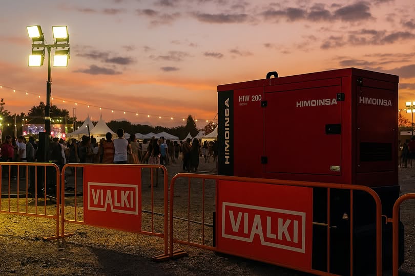 En #Vialki contamos con todo lo necesario para que tus #Eventos sean un éxito:

✅Grupos electrógenos.
✅Torres de iluminación.
✅Carretillas y plataformas elevadoras.
✅Vallas de seguridad y señalización vial.
✅Baños portátiles.

#AlquilerDeMaquinaria #EquipamientoEventos