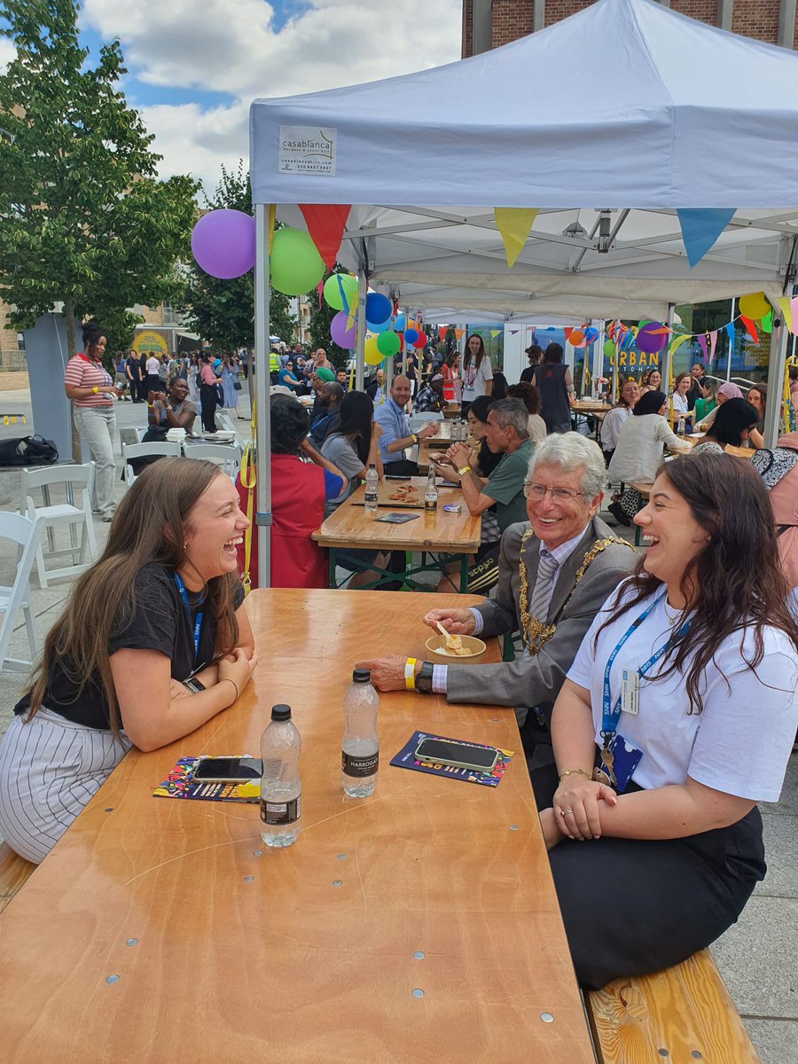 WandsworthMayor's tweet image. Enjoyed the official opening of Springfield Park with a day of celebrations with the local community, patients, and hospital staff. The new houses, mental health facilities and shops around Chapel Square provide a focal point to bring people together.
Congratulations @SWLSTG