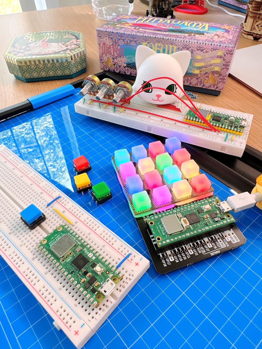 Learning &amp; Playing with buttons ✨
Wrote some code to shift button colours when pressed