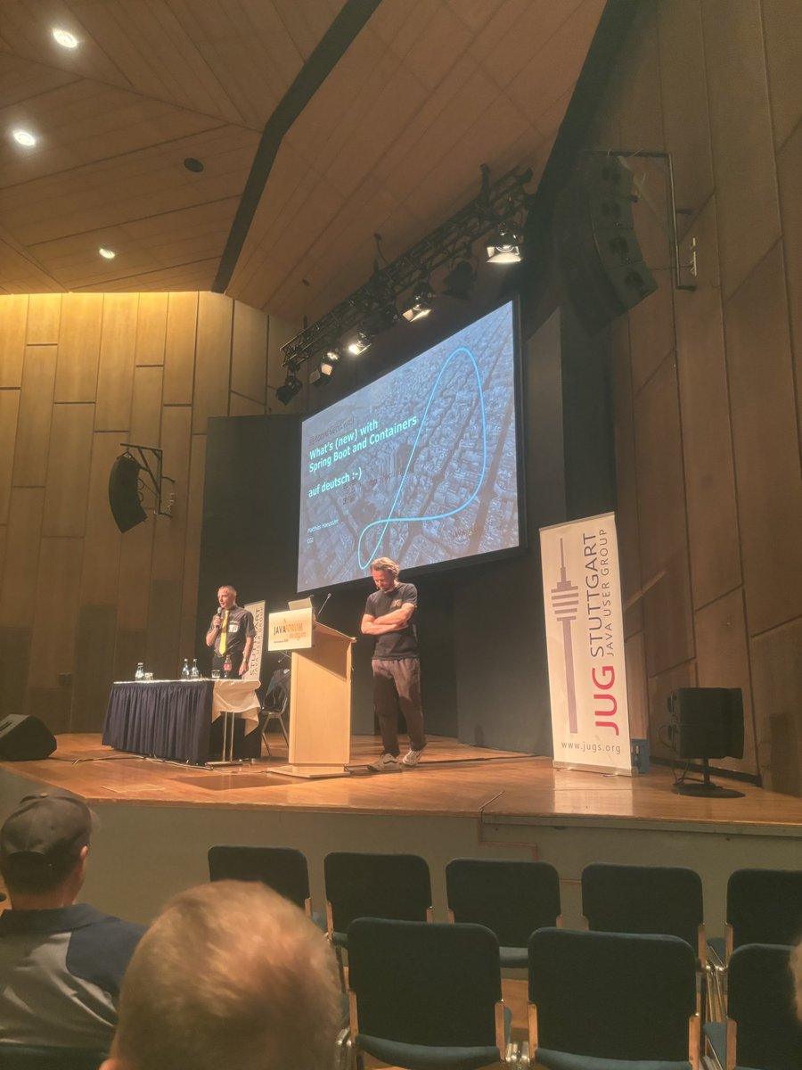 Fabian Bahle (@funfried84) on Twitter photo War wie immer eine Freude dir zuzuhören! Sehr guter Vortrag über Container und Spring Boot von <a href="/maeddes/">Matthias Haeussler</a> auf dem #jfs2025 War wie immer eine Freude dir zuzuhören! Sehr guter Vortrag über Container und Spring Boot von <a href="/maeddes/">Matthias Haeussler</a> auf dem #jfs2025
