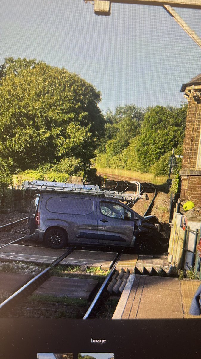 Are you stuck on a train between York and Harrogate? Contact me …air con holding up? @laurenBurnham Van Crash at #knaresborough level crossing