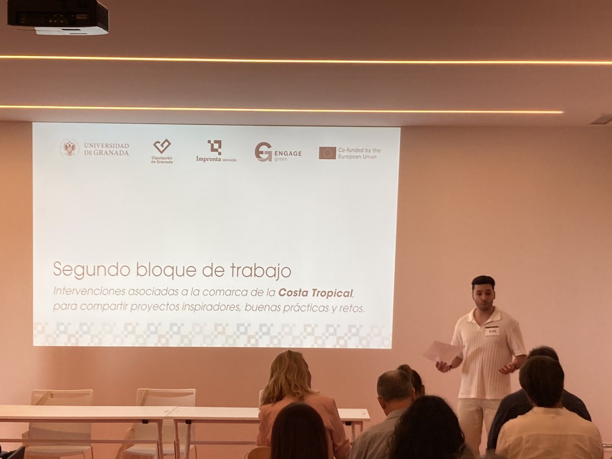 10:00 | David Corado presenta el segundo bloque de trabajo: 
📣 Intervenciones asociadas a la comarca de la Costa Tropical, para compartir proyectos inspiradores, buenas prácticas y retos.