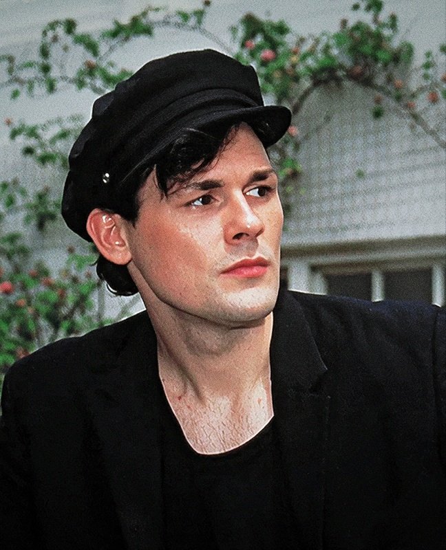 "I'm naturally very curious about things in me and around me. I'm fascinated by those moments in everyday life that so easily pass by without people attaching any significance to them. Those are the situations I write about."

📸 Billy MacKenzie photographed by Eugene Adebari