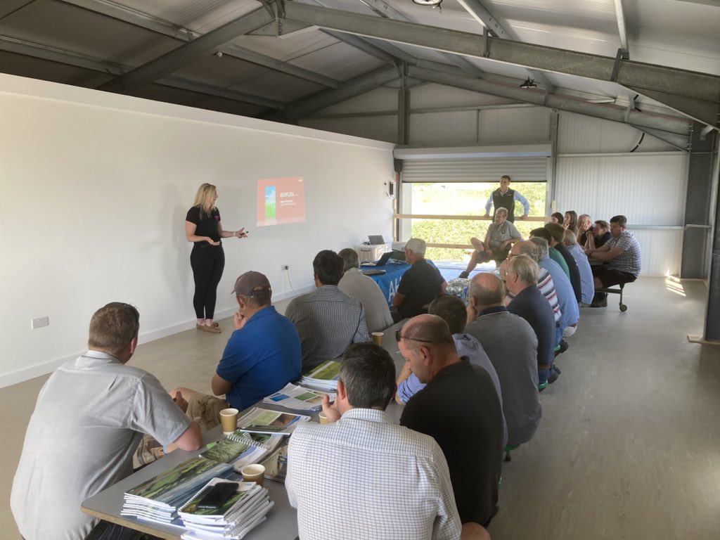 cereals_sw's tweet image. Annual scenic shot from Camborne MF with @monitorfarm 🙏 A Cracking evening - first use of the educational building, tech insights galore @kirstymckenzie_ @Syngenta (Brassica weeds remain a pest however 😜). 2026 Plans set … Last stop next week @steanbowfarms @AHDB_Cereals