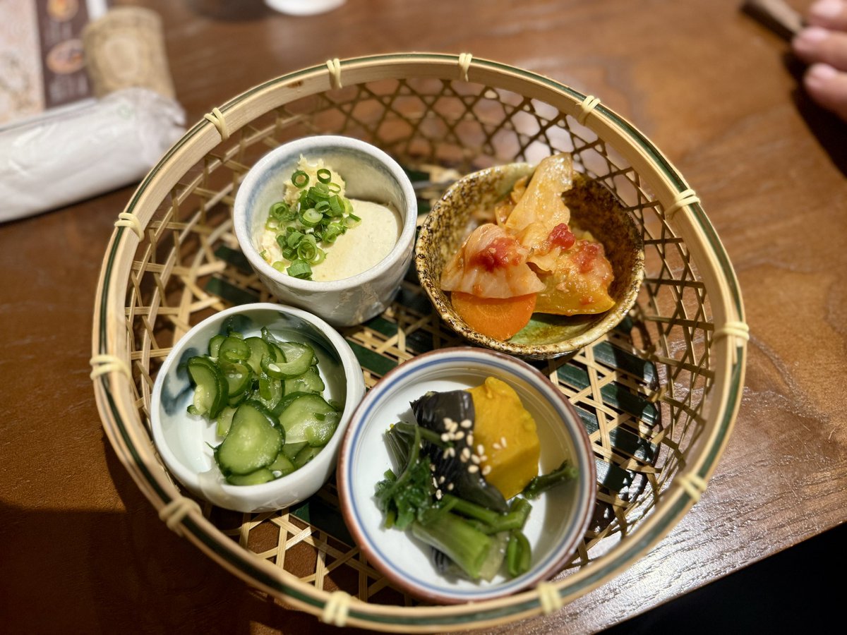 MeSC_x's tweet image. MANIWAeスポーツクラブアンバサダーのルオンです!今日はご飯屋さんの紹介です!ここは真庭あぐりガーデンさんです!ここはメニューを頼むとサラダが取り放題で野菜も新鮮で僕はハンバーグを食べました!全部美味しかった!これからはゲームはもちろん真庭の色々な場所も紹介して行きます!
#真庭