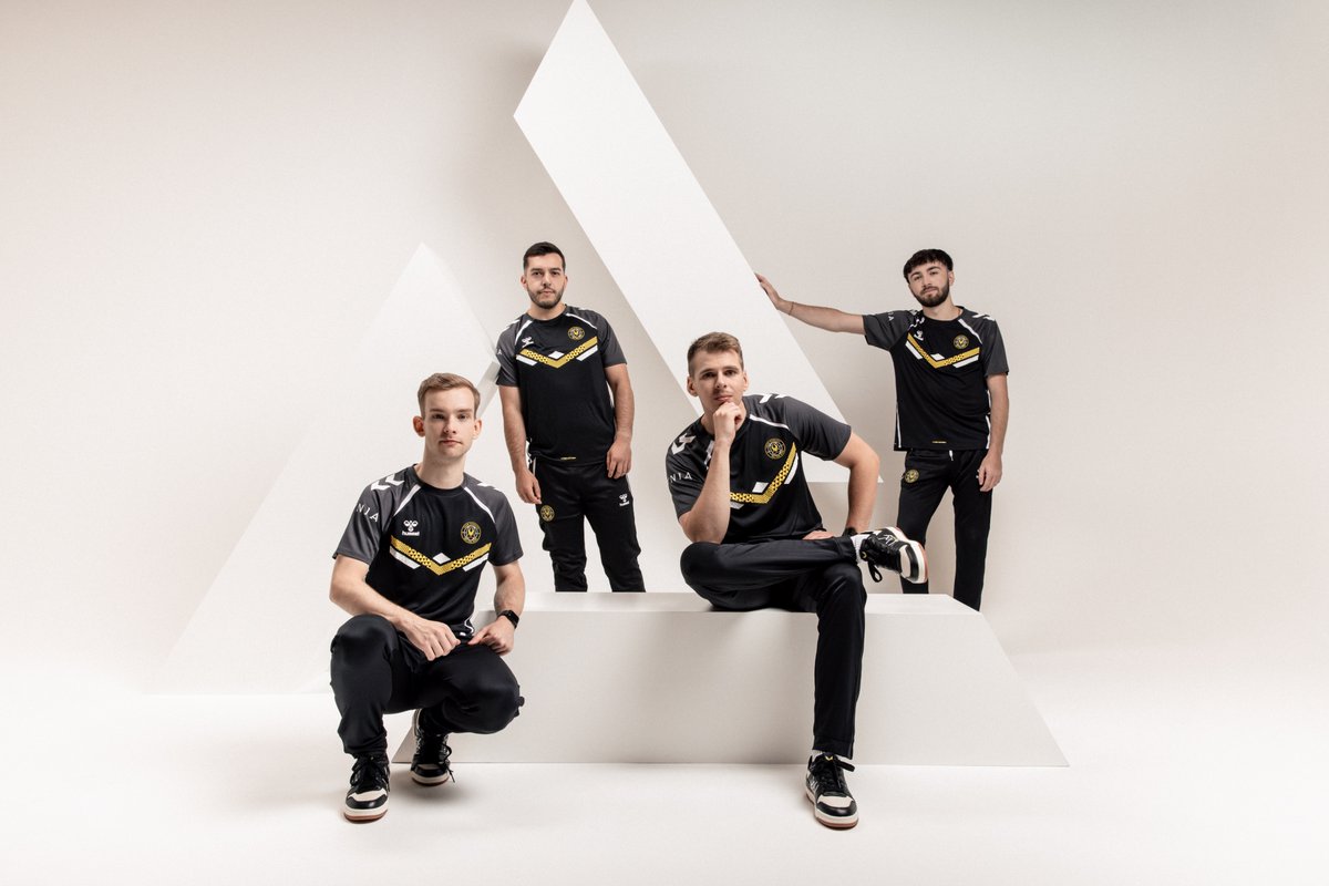 🏁 Bracket Round EWC25 Day 🏁
ℹ️3 Races for us in the Lower Bracket
🆚 Virtus Pro  &amp; the team dropped from the Upper Bracket

RACE 1: Monza
RACE 2: Hockenheim
RACE 3: Fuji

Only 1 ticket available here for the Final Tomorrow
🗓️ From 17:00 CEST

#VITWIN  #EsportsWorldCup #R1