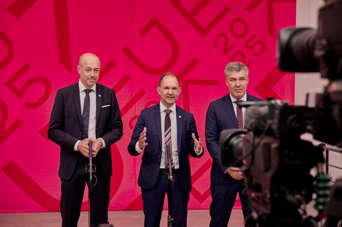 Denmark’s three green ministers, <a href="/Heunicke/">Magnus Heunicke</a> , <a href="/L_Aagaard/">Lars Aagaard</a> and <a href="/JeppeBruus/">Jeppe Bruus</a> are co-hosting an Informal Meeting of Environment and Climate Ministers – a great opportunity to discuss a climate neutral EU as a part of ambitious environmental, nature and climate policies #eu2025dk