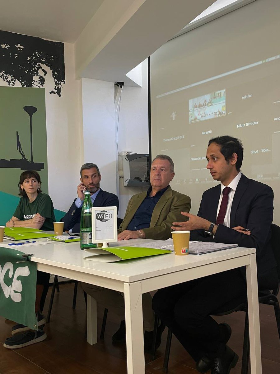 Giuseppe Onufrio (@gonufrio) on Twitter photo Yesterday in Rome a joint seminar <a href="/Greenpeace_ITA/">Greenpeace Italia</a> #GreenpeaceUkraine and <a href="/SolarPowerEU/">SolarPower Europe</a>
Fostering #solar investments in Ukraine
solarpowereurope.org/news/greenpeac… Yesterday in Rome a joint seminar <a href="/Greenpeace_ITA/">Greenpeace Italia</a> #GreenpeaceUkraine and <a href="/SolarPowerEU/">SolarPower Europe</a>
Fostering #solar investments in Ukraine
solarpowereurope.org/news/greenpeac…