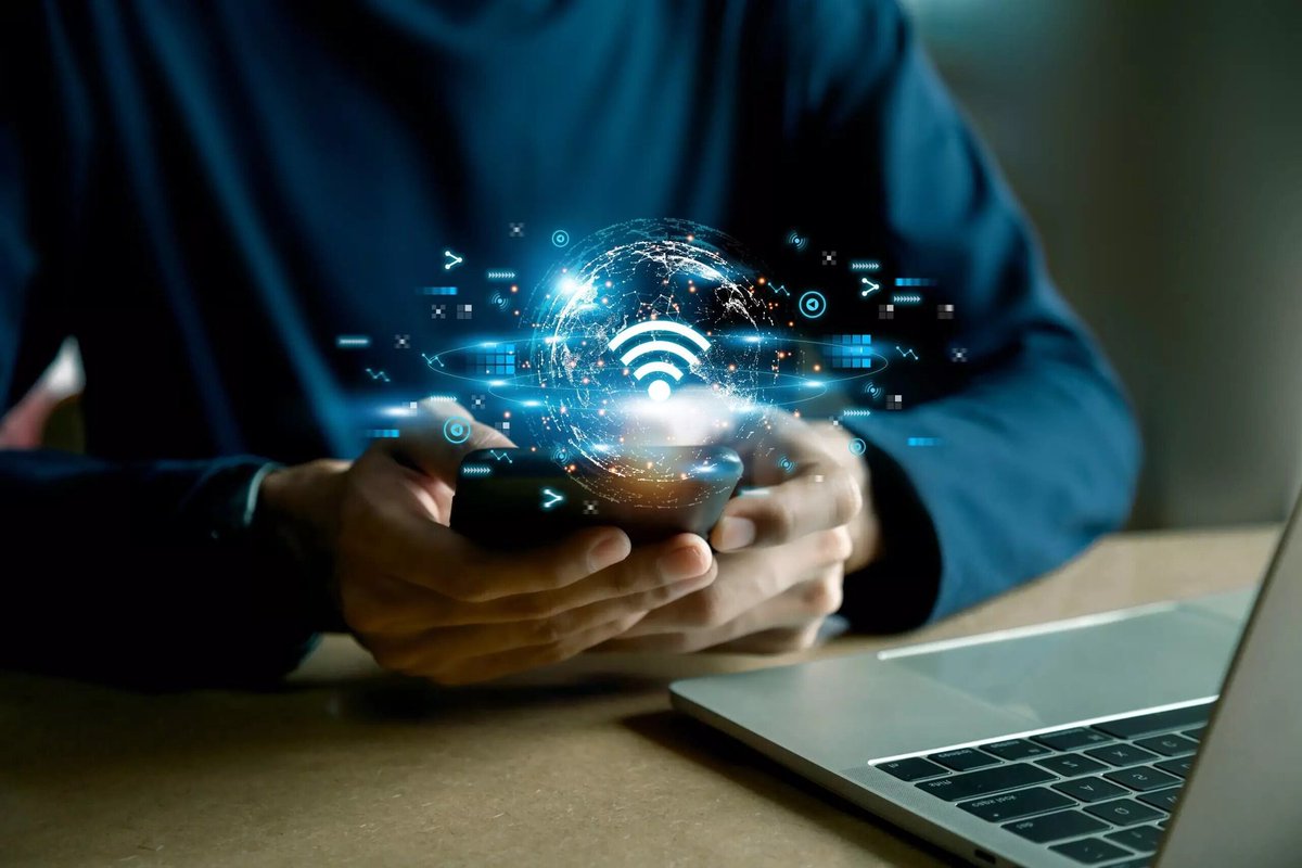 🚀 BREAKING: Japan just shattered records with a mind-blowing 1.02 petabits per second internet speed! Fast enough to download ALL of Netflix in seconds! 🇯🇵 #Tech #InternetSpeed #Japan